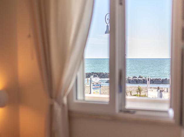 Апартаменти Casa Mira Luxury Sea House Fco Airport Ф'юмічіно Екстер'єр фото